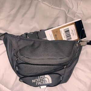 NWT North Face belt bag/fanny pack